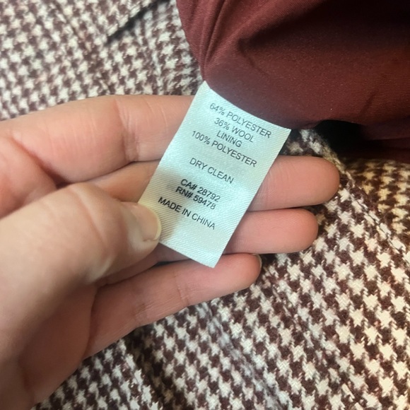 Cupcakes and Cashmere Maroon Houndstooth Wool Blend Mini Skirt NWT Size 6 - Picture 9 of 9